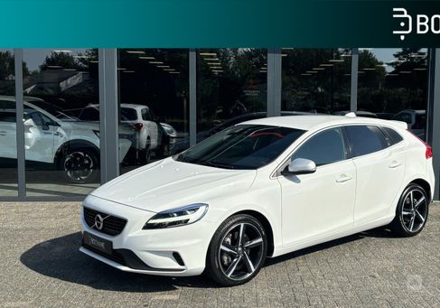 Volvo V40, 2018