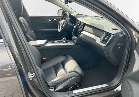 Volvo V60, 2022