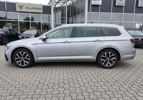 Volkswagen Passat, 2022