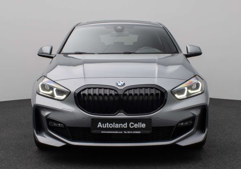 BMW 120, 2022