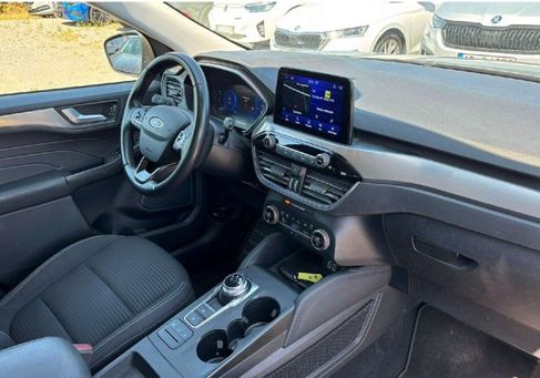 Ford Kuga, 2022