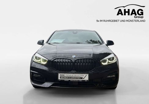 BMW 118, 2022