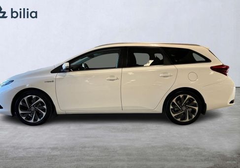 Toyota Auris Touring Sports, 2016
