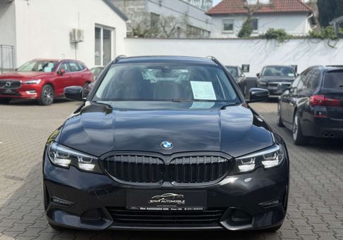 BMW 330, 2020