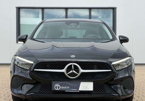 Mercedes-Benz A 180, 2023
