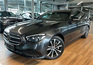Mercedes-Benz E 300, 2022