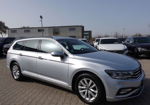 Volkswagen Passat Variant, 2023 3