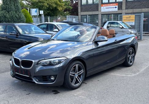 BMW 218, 2018