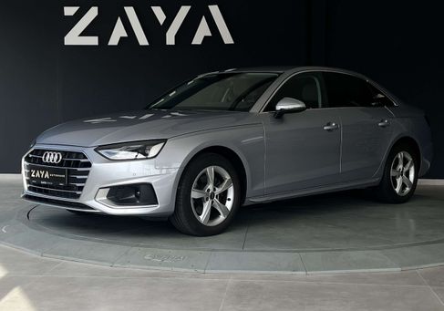 Audi A4, 2022 3