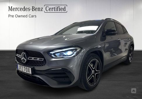 Mercedes-Benz GLA 200, 2022