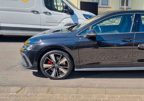 Volkswagen Golf, 2023