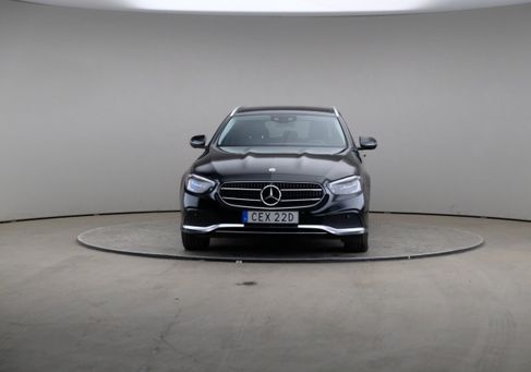 Mercedes-Benz E 300, 2022 3