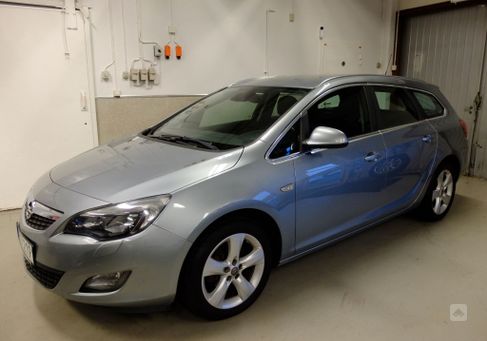 Opel Astra, 2012