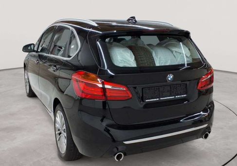 BMW 218, 2020