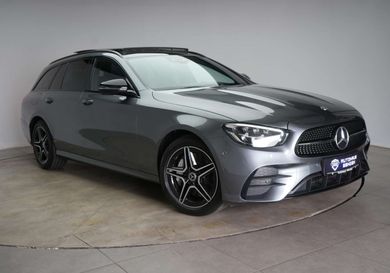 Mercedes-Benz E 300, 2022