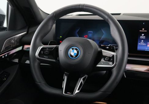 BMW 550, 2025 2