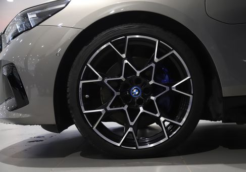 BMW 550, 2025 3