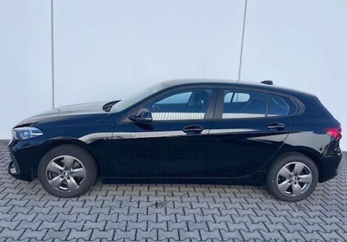 BMW 118, 2023
