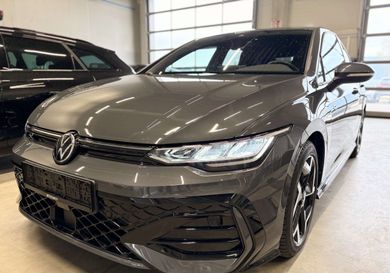 Volkswagen Golf, 2025