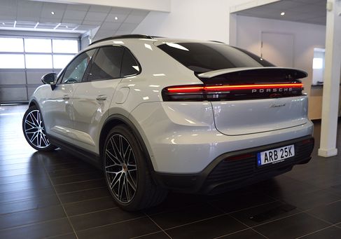 Porsche Macan, 2025