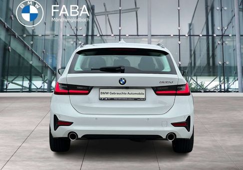 BMW 320, 2021 3