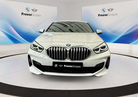 BMW 118, 2023