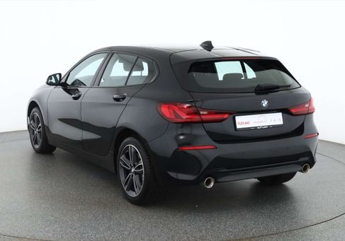 BMW 120, 2023 3