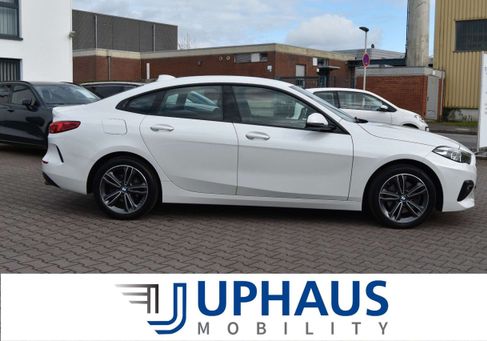 BMW 218, 2020 3