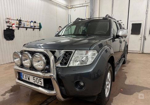 Nissan Navara, 2013