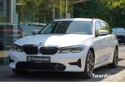 BMW 320, 2022