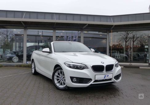 BMW 218, 2019