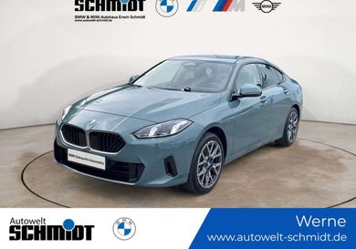 BMW 220, 2025