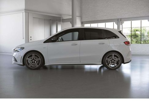 Mercedes-Benz B 250, 2022 3