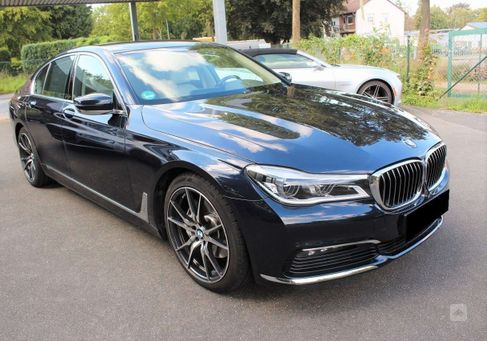 BMW 730, 2017