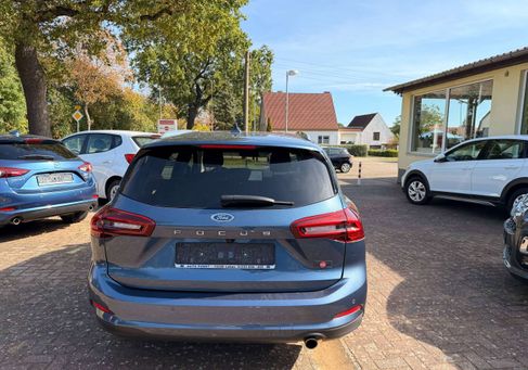 Ford Focus, 2023 3