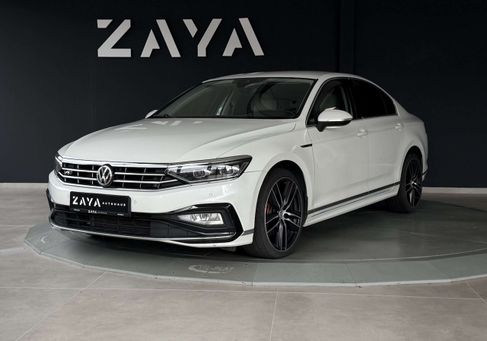 Volkswagen Passat, 2020