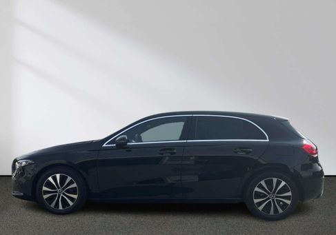 Mercedes-Benz A 200, 2022