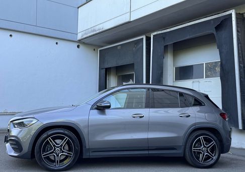 Mercedes-Benz GLA 220, 2021