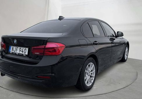 BMW 318, 2016