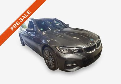 BMW 330, 2022