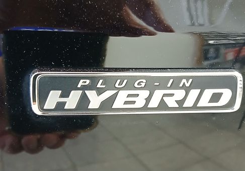 Ford Kuga, 2021