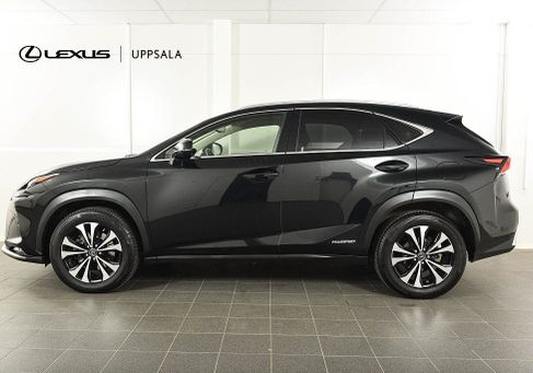 Lexus NX, 2021