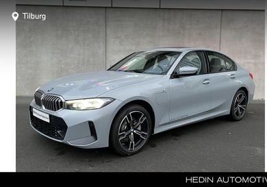 BMW 330, 2026