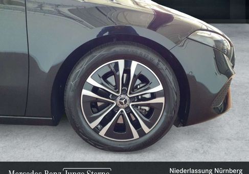 Mercedes-Benz A 180, 2026 3