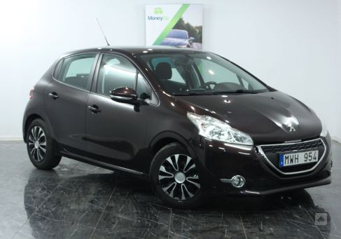 Peugeot 208, 2012