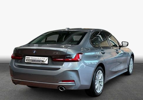 BMW 318, 2023