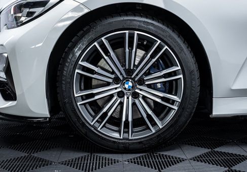 BMW 330, 2020