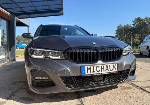 BMW 320, 2022 3