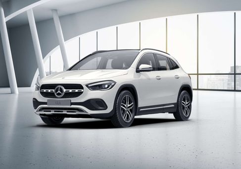 Mercedes-Benz GLA 180, 2022