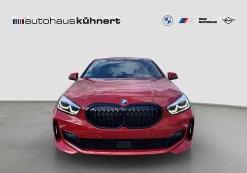 BMW 118, 2022